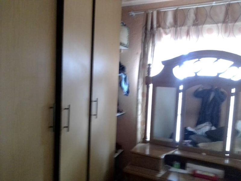 Charming Home with Expansive Yard and Versatile Outdoor Room! - Photo 10