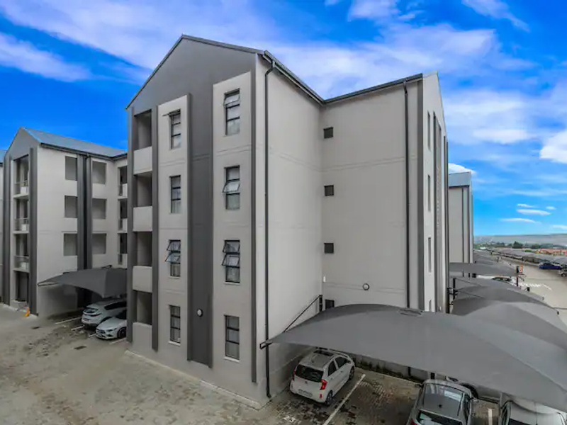 Spacious 2-Bedroom Apartment with Modern Amenities - Photo 5