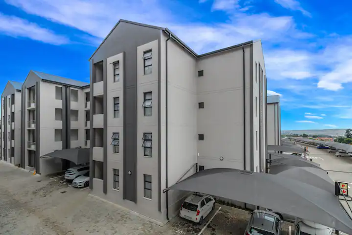 Spacious 2-Bedroom Apartment with Modern Amenities - Photo 5