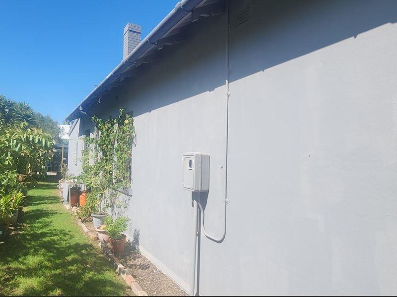 A beautiful setting with beautiful trees - Photo 5