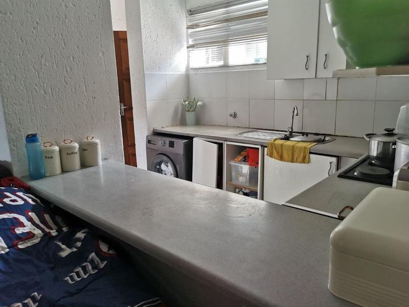 Two bedroom Ground Floor Unit for Sale in Mulberton - Photo 6