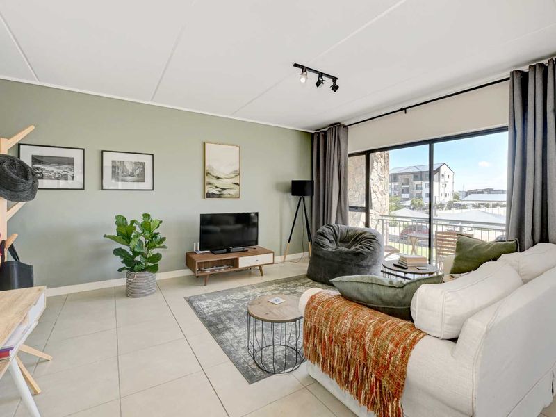 3-Bedroom Luxury Apartment | Fully Furnished | Fynbos Lifestyle Estate - Photo 5