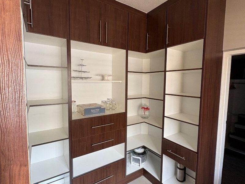 5 Bedrooms Finished House To Rent in Long Beach - Photo 9