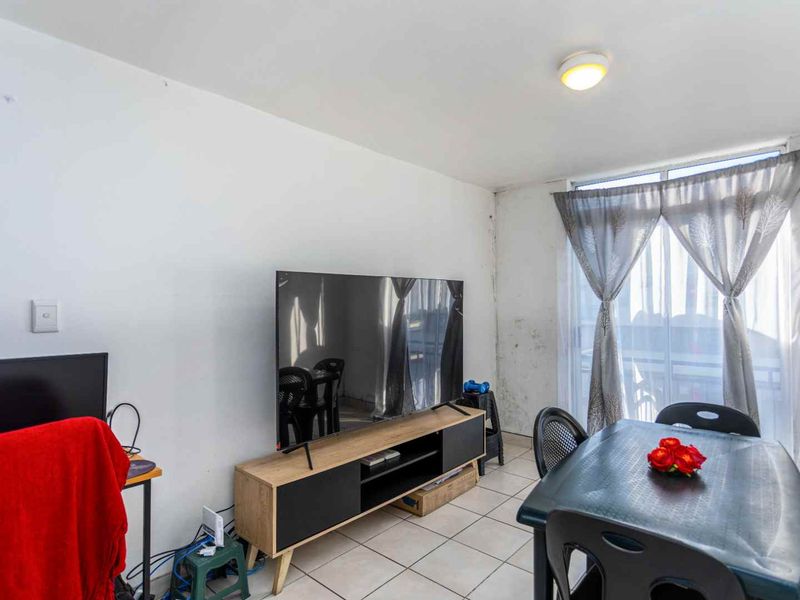 Secure, Spacious & Centrally Located – Monte Amiata Gem - Photo 5