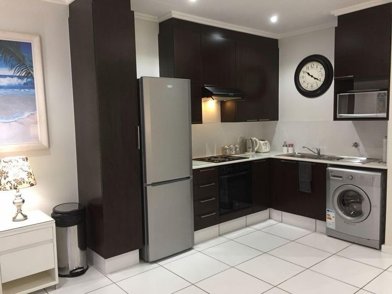 Quality tenants for this stunning property - Photo 2