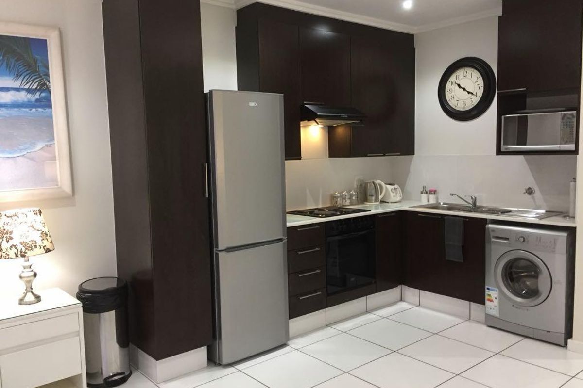 Quality tenants for this stunning property - Photo 2