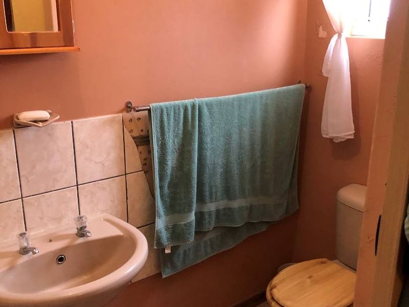 Renovaters dream with potential. - Photo 7