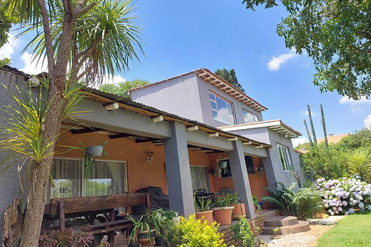 3 BEDROOM HOUSE WITH COTTAGE FOR SALE IN NORTHCLIFF - Photo 3