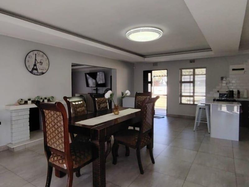 Solar-Powered Serenity with Ample Parking & Pool! - Photo 4