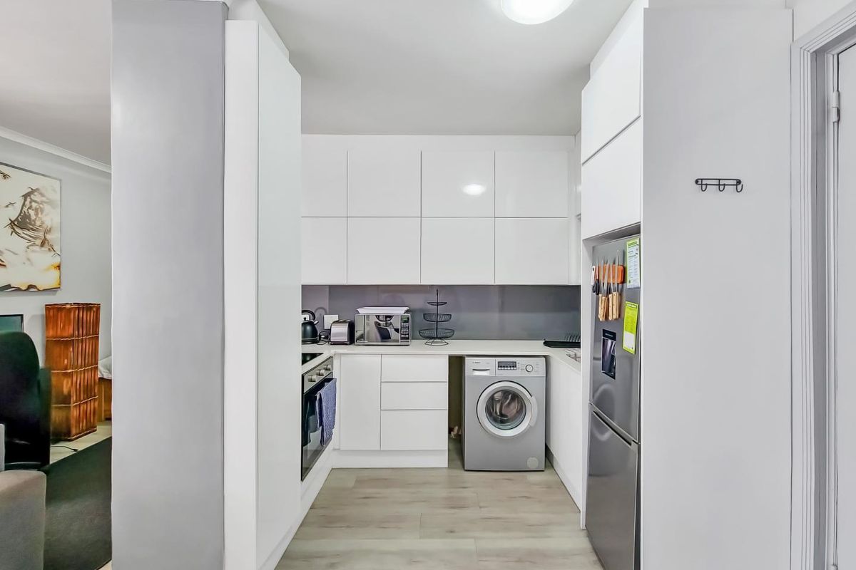 Charming Studio Apartment in The Square - Photo 3