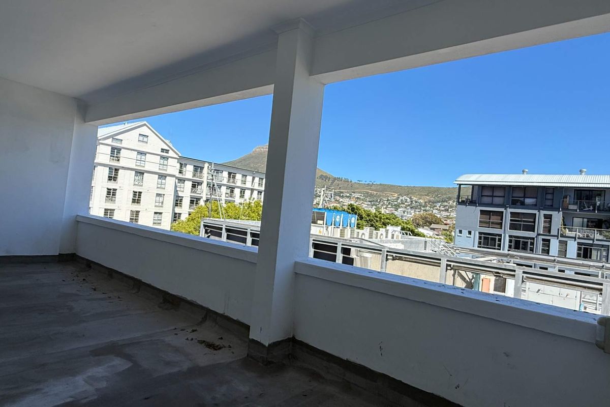Beautiful light-filled 800m2 office to let in Gardens - Photo 3