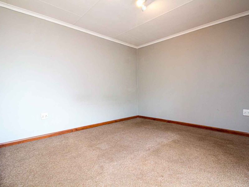 Great value plus solar - Photo 7