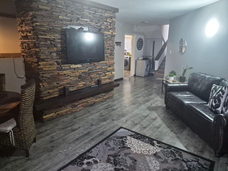 4 Bedroom House - Effingham Rd - Photo 9