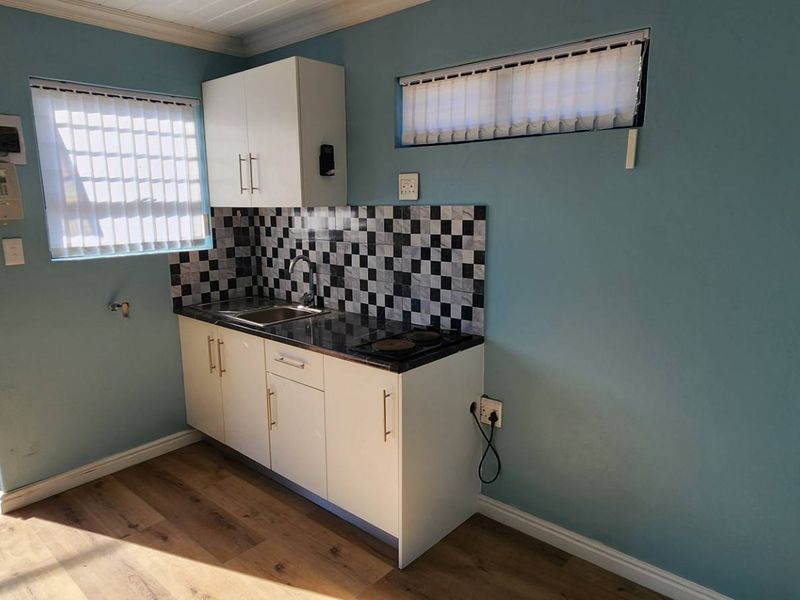 Awesome Apartment now available. - Photo 2