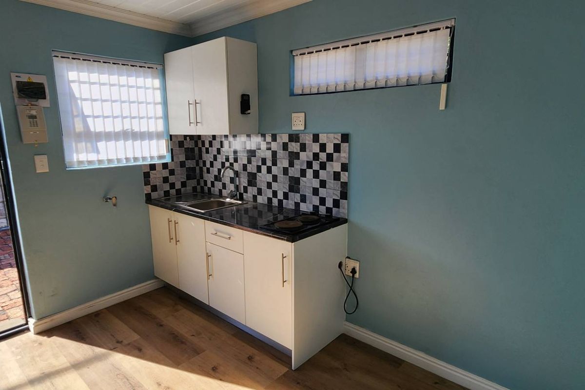 Awesome Apartment now available. - Photo 2