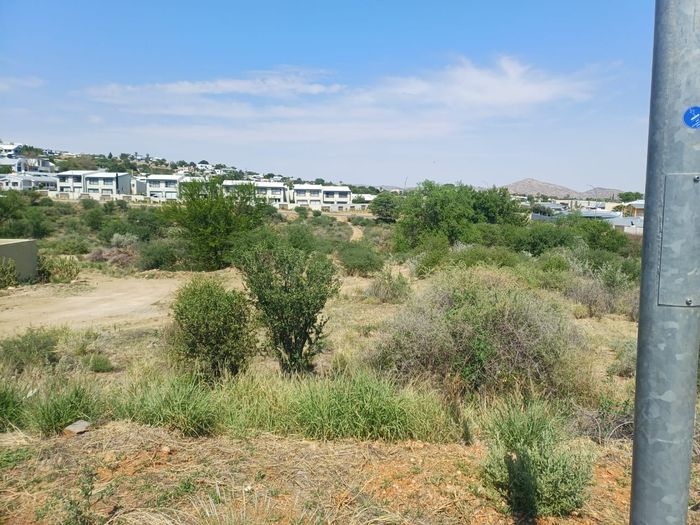 Property #2569415, Vacant Land Residential For Sale in Kleine Kuppe