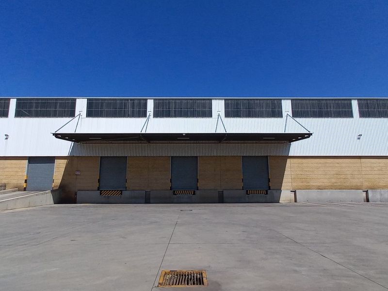 4 626m2 Gosforth Park Warehouse To Let - Photo 2