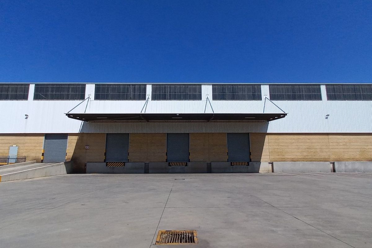 4 626m2 Gosforth Park Warehouse To Let - Photo 2