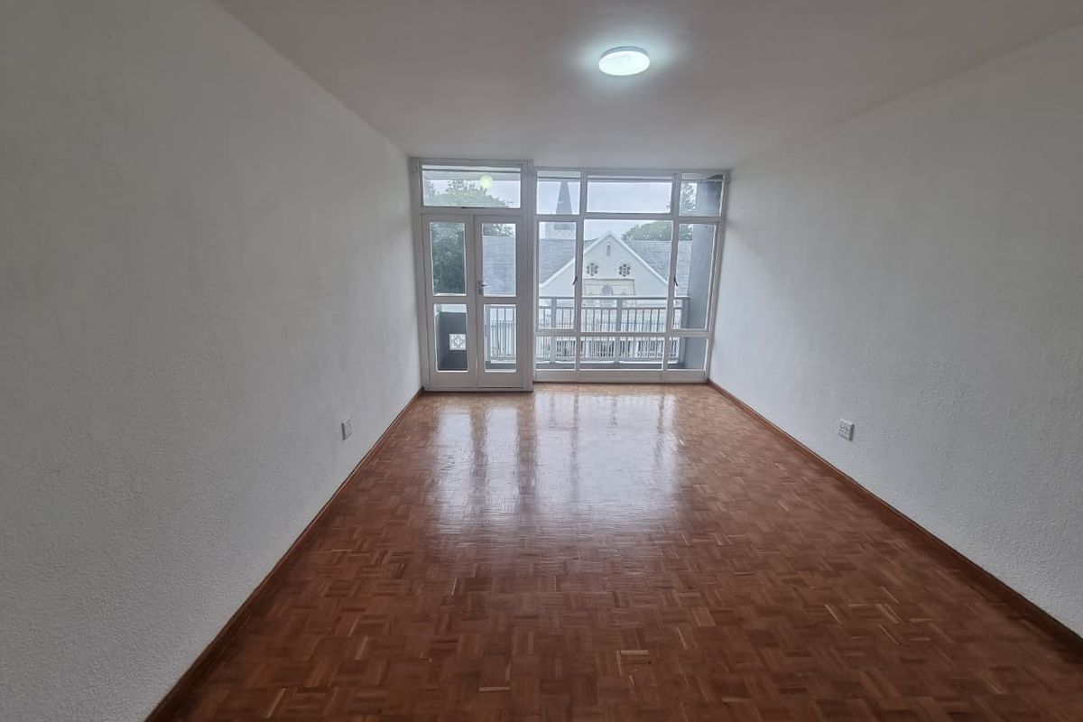 Unfurnished 1-Bedroom Apartment To Ret in Sea Point - Photo 3