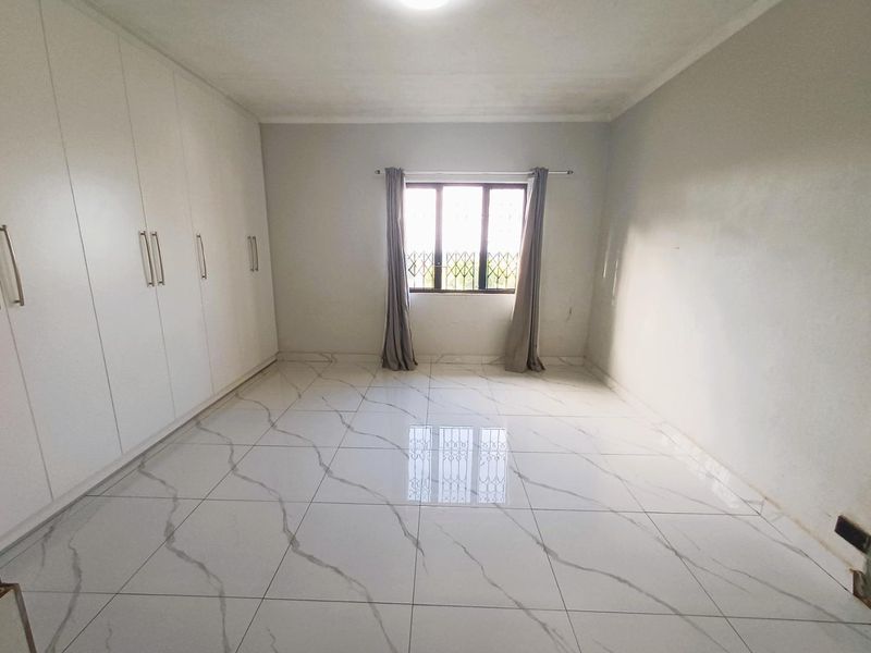 FOR RENT  | Kloof / Wybank  |  Bachelor Apartment - Photo 5
