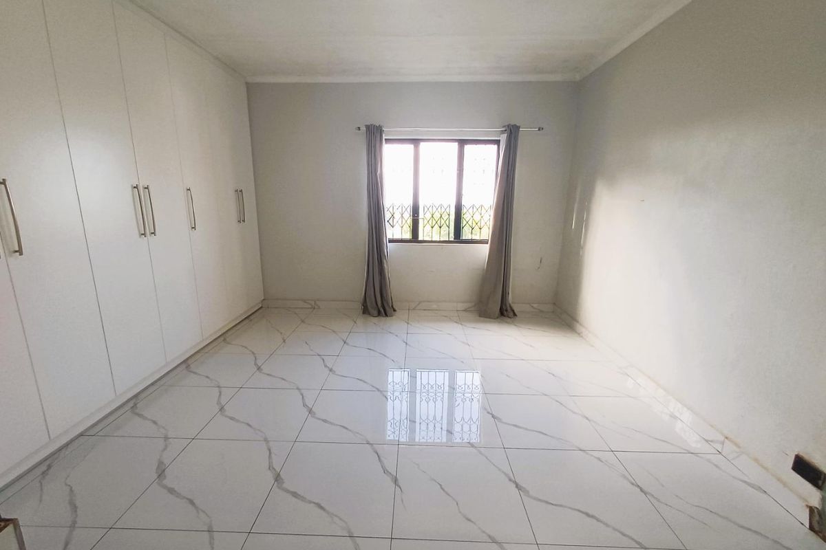 FOR RENT  | Kloof / Wybank  |  Bachelor Apartment - Photo 5