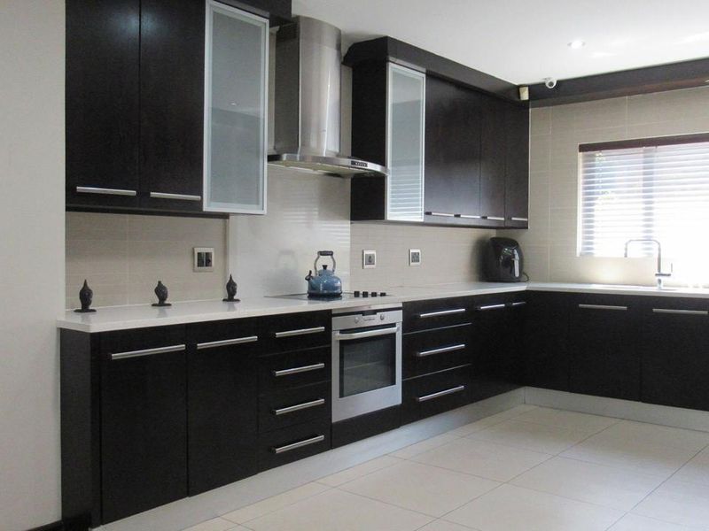 3 Bedroom House for sale in Glenvista - Photo 2