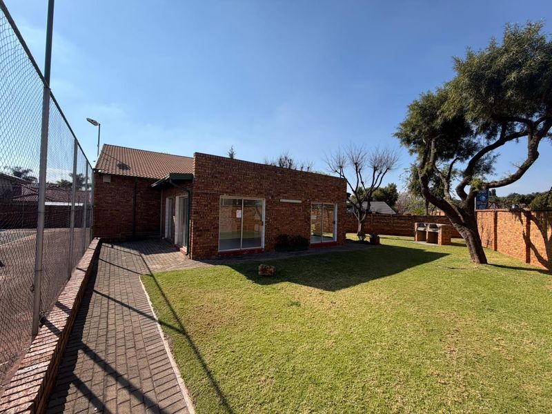 Brand-New Renovated 2-Bedroom Simplex with Private Garden & Garage | Moreleta Park - Photo 9