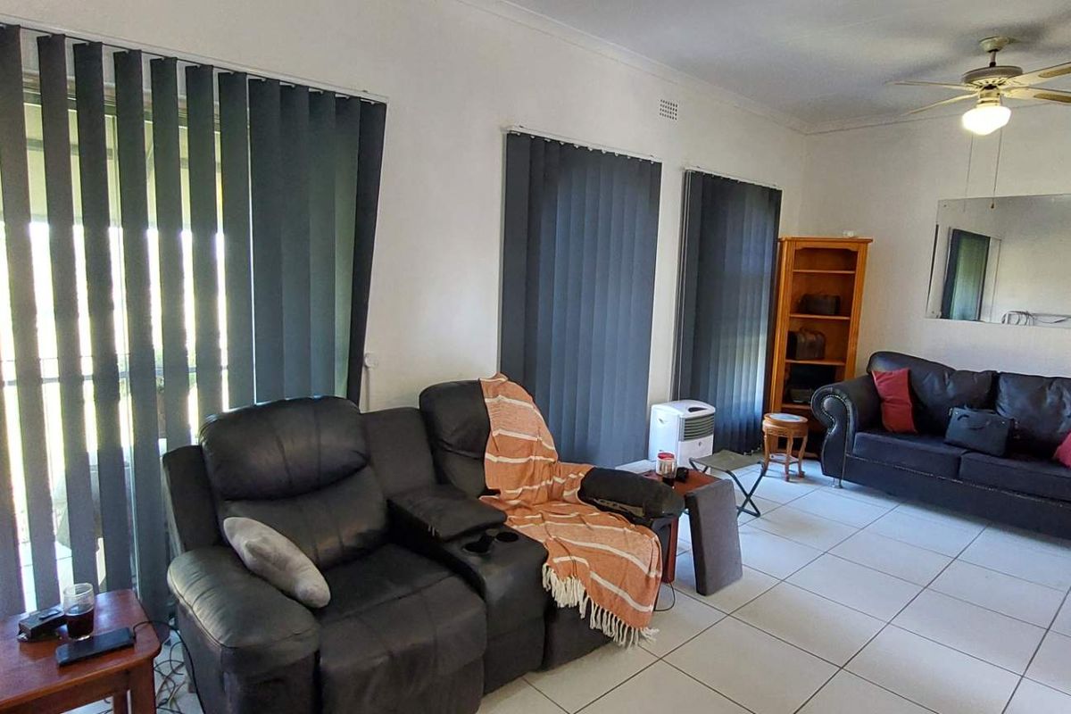 2 Bedroom Apartment in Albermarle - Photo 2