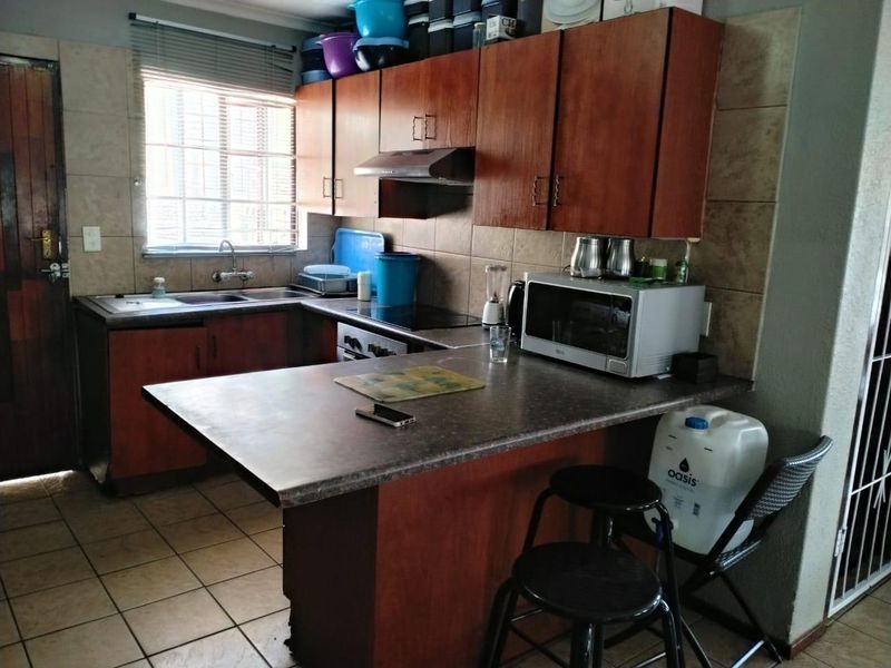 3 Bedroom House for sale at Olievenhoutbosch - Photo 4
