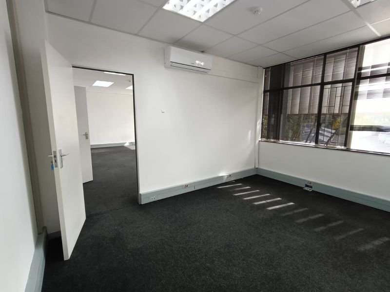 TO LET | SECURE OFFICE FACILITY – PRIME ACCESS | PROFESSIONAL SETTING - Photo 8