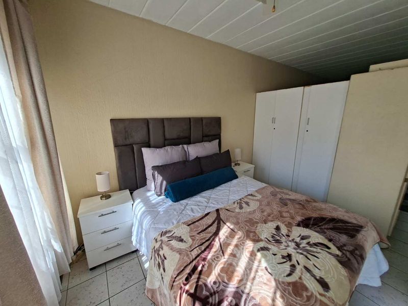 QUAINT, PEACEFUL & PERFECT FOR YOU - Photo 3