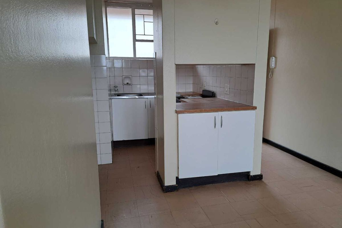 Spacious Apartment In Gezina - Photo 5