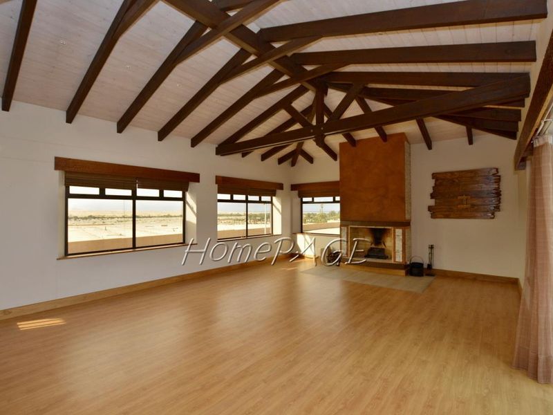 Kramersdorf, Swakopmund:  BEAUTIFUL LARGE HOME with DUNE VIEWS is for sale - Photo 6