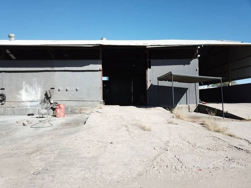 Discover this expansive 18,644m2 light industrial property perfect for your business in Okahandja🌟 - Photo 4