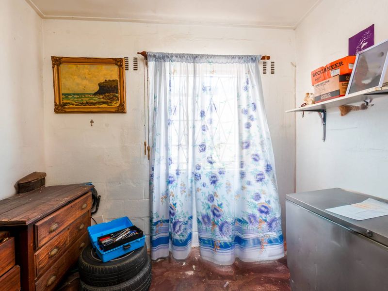 Charming 3-Bedroom Freestanding Home in Ocean View – Estate Late Sale for R850,000 - Photo 8