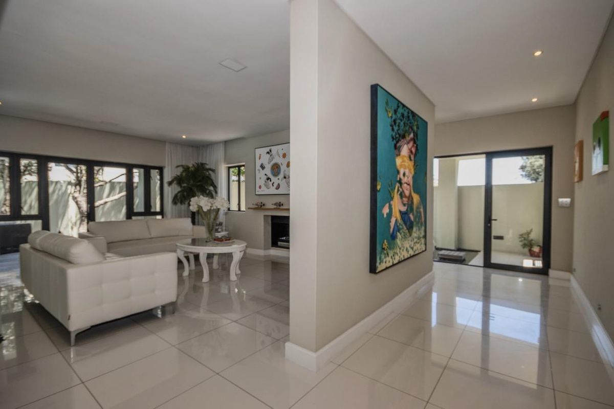 3 Bedroom Beach-side Home in Security Estate - Photo 5