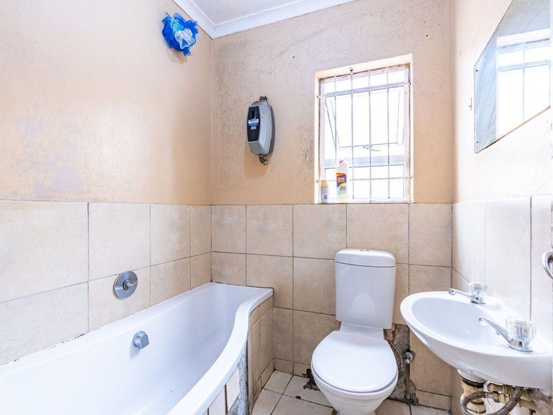 Two Bedroom Home With Flatlet - Photo 5