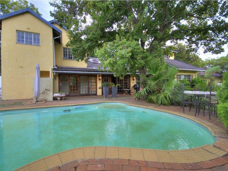 Massive Family home with Giant Cottage in Prime Brackenhurst (meyersdal side) - Photo 3