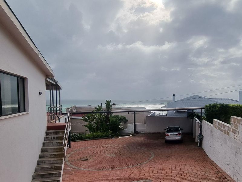 Sea Views, Space & Income Potential in Central Yzerfontein - Photo 8
