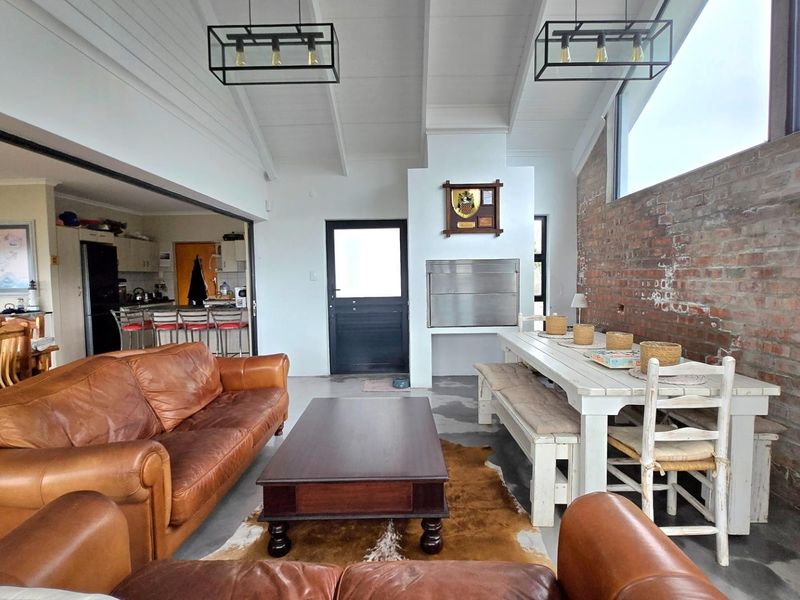 Modern Living and Family Bonding: Your Dream Home in Franskraal - Photo 8