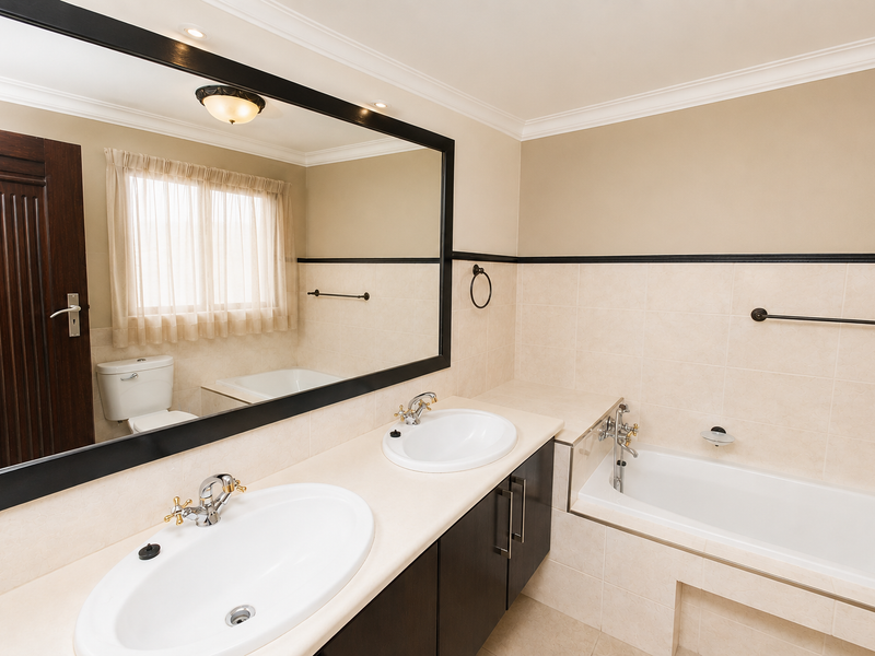 Beautiful Home in Exclusive Retirement Village adjacent to the 7 Dams Conservancy - Photo 3