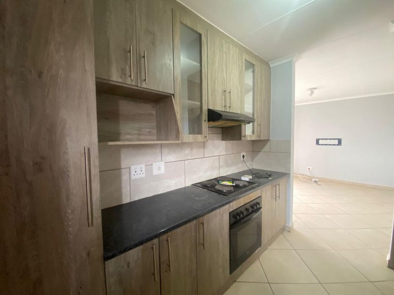 Three bedroom home for rent - Photo 9