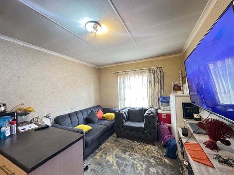 2-Bedroom House for Sale in Olievenhoutbos, Centurion - Photo 4