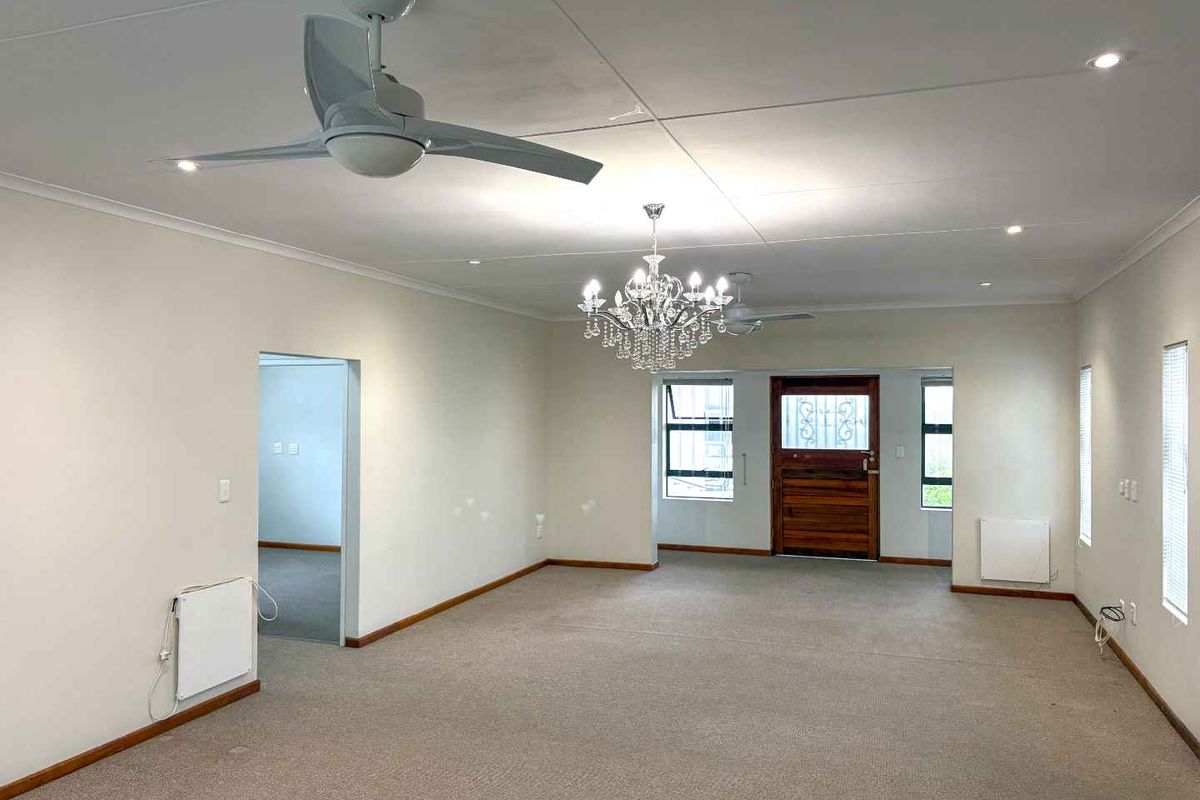 Safe and serene coastal living. - Photo 4