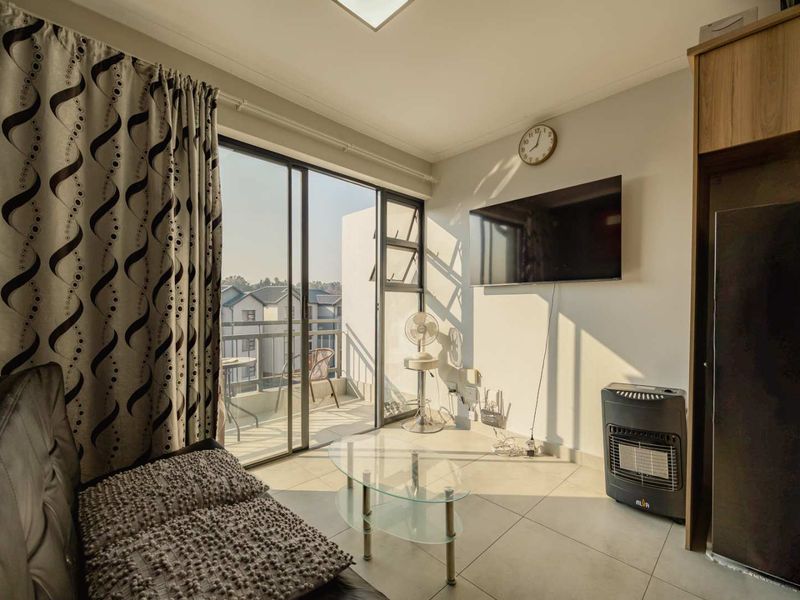 INVESTMENT OPPORTUNITY | MODERN 1-BEDROOM TOP-FLOOR APARTMENT IN SHERE - Photo 3