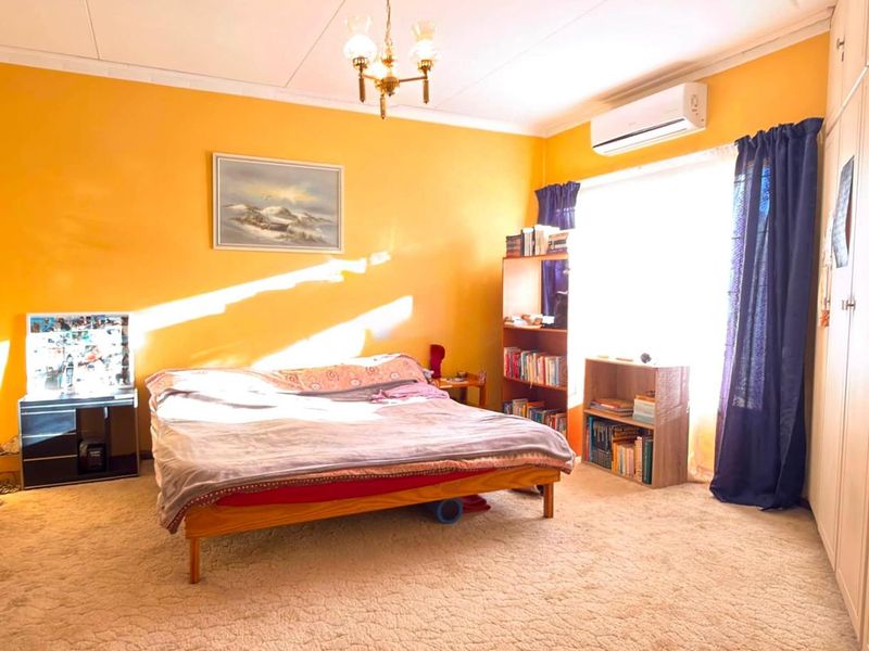 3 Bedroom House For Sale in Olympia - Photo 7
