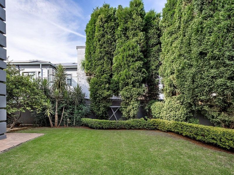 5-Bedroom Home in Sought-After Security Estate - Photo 5