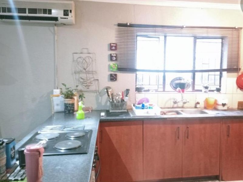 Enormous property for sale. - Photo 6