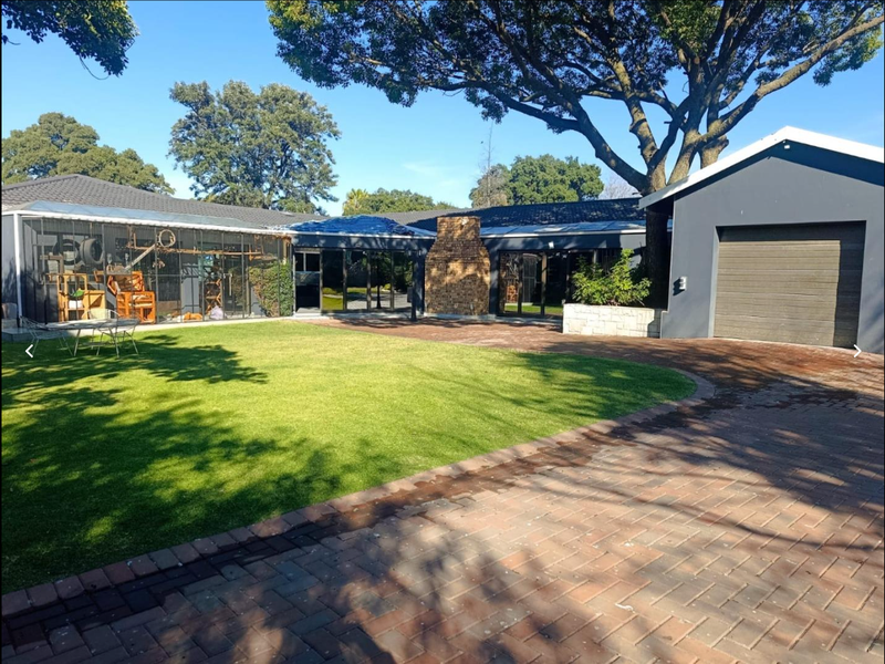 Executive Family Home in Brackenhurst - Flat, Study & Entertainment Hub - Photo 1
