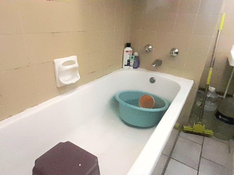 2 bedrooms in North Beach - Photo 3